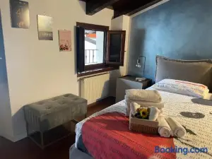 StaraGo Attic Suite - Elegante Mansarda in Centro Storico