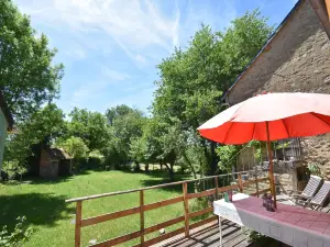 Bright holiday home in Gascony with garden
