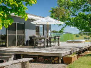 A Wonderful Country Relax. Reconnect with Nature.