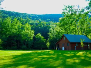 Rustic Getaway In The Heart Of The Pennsylvania Elk Range