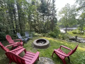 Newer Lake Vermilion - Pike Bay/Pike River Home. Includes Satellite TV and WiFi