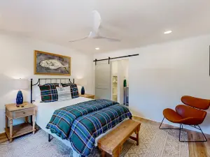 Shady Pines Retreat - Unit 6 for Rent