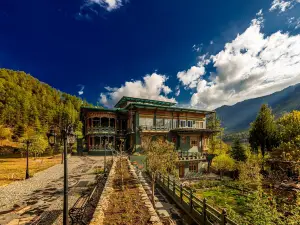 Taktsangri-La : Faraway Heaven