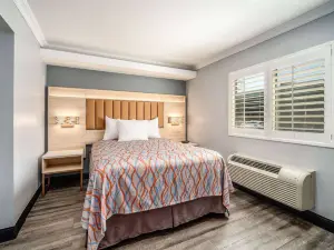 Travelodge Inn & Suites by Wyndham Bell Los Angeles Area