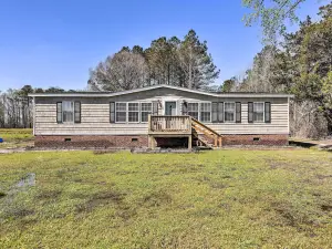 Arapahoe Home with Fireplace Near Deer Hunting