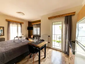 Gera Bay Studios and Apartments