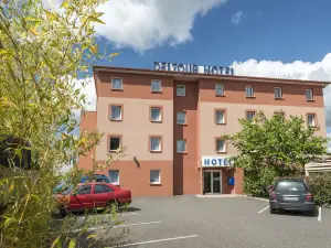 Brit Hotel Confort Montauban