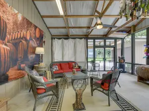 Jefferson Vacation Rental with Golf Cart!