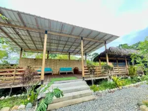 K A Y A K Lodge