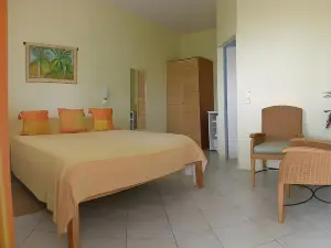 Tamarind Tree Hotel