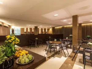 Leopoldo Hotel