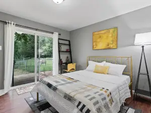Cozy town house - 3 Queen beds