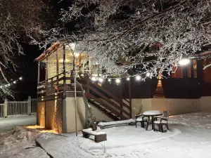 Cozy Wooden House in Kiket'i კიკეთი