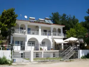 Paschalia Sea View Studios