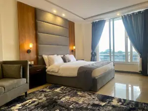 Pinemont Hotel