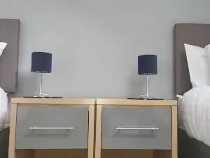 4 Bedroom Home Tameside GRT Manchester Sleeps 7