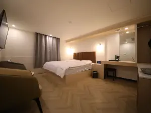 25호텔