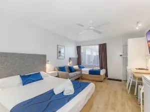 Beach House Motel