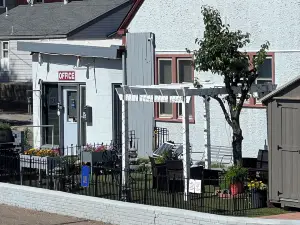 Midtown Inn & Suites