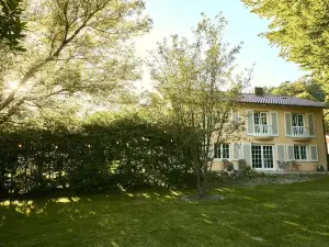 Meinsbur Boutique Hotel