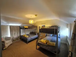 Sea View Cottage Near Snowdon & Coastal Trails