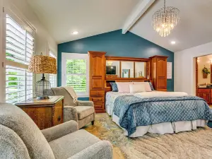 Deck & Gas Grill: Riverfront Home in Heber Springs