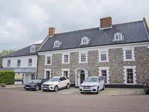 Waveney Inn & Hotel