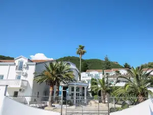 Hotel Xanadu