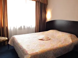 Hotel Kavkaz