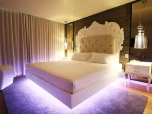 Silk Motel
