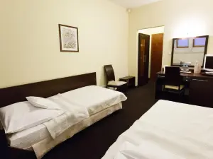 호텔 쿠즈니아