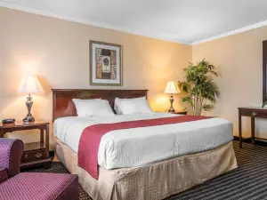 Travelodge by Wyndham Stratton