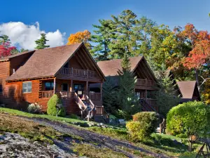 The Lodges at Cresthaven