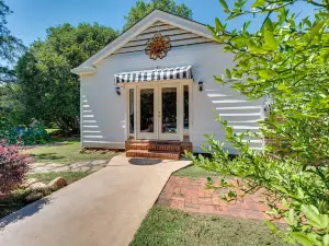 Pet-Friendly Fort Valley Home w/ Private Pool
