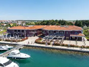 Boutique Hotel Nautica - Spa & Wellness, Private Parking, Pet Friendly