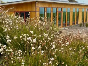“The Cliffs” Humpridge View Motels
