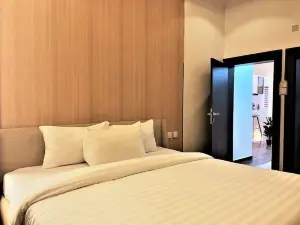Bizzare Luxury Apartment