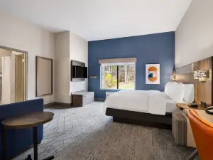 Holiday Inn Express Meadville (I-79 Exit 147A)