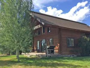 Johnson's Country Cabin - One price rents the entire home!