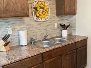 Clean Apartment close to 80/94, I65 Lake Station 2751 DeKalb 1 bed