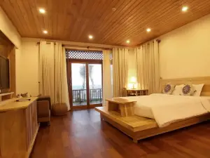 Aniise Villa Resort