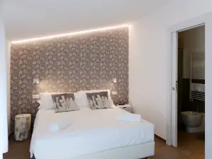 Miramed Rooms