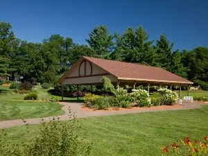 Goldmoor Inn & Resort