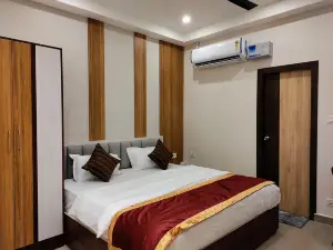 Royal Rooms and Banquet