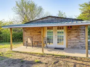 Peaceful Cabin Retreat Near Prairie Band Casino