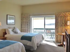 Lopez Islander Resort