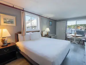 Fisherman's Wharf Inn