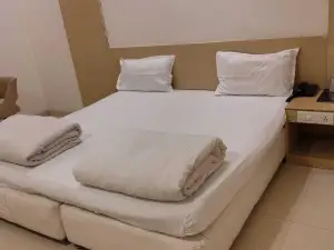 호텔 로열 파나