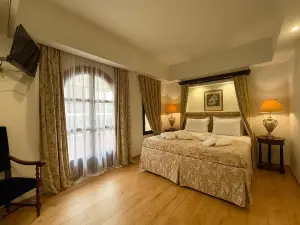 Le Convivial Luxury Suites & Spa