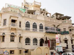 Palace on Ganges - Heritage Hotel
